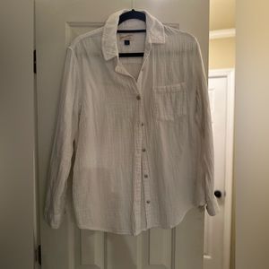 Universal thread linen blend button down